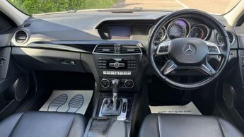 MERCEDES-BENZ C-CLASS 2.1 C220 CDI Executive SE Saloon 4dr Diesel G-Tronic+ Euro 5 (s/