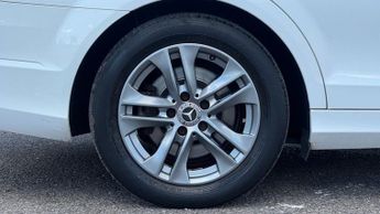 MERCEDES-BENZ C-CLASS 2.1 C220 CDI Executive SE Saloon 4dr Diesel G-Tronic+ Euro 5 (s/