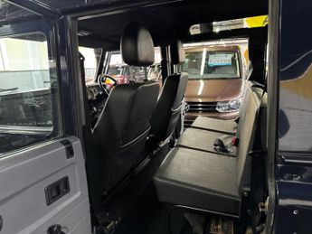 LAND ROVER DEFENDER 110 STATIONWAGON 2.5 TD5 