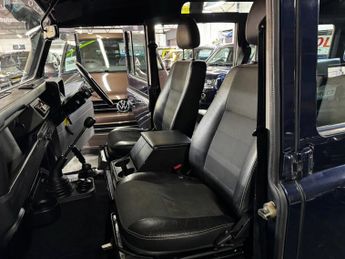 LAND ROVER DEFENDER 110 STATIONWAGON 2.5 TD5 