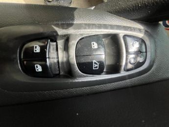 RENAULT KADJAR 1.5 dCi Signature Nav SUV 5dr Diesel EDC Euro 6 (s/s) (110 ps)