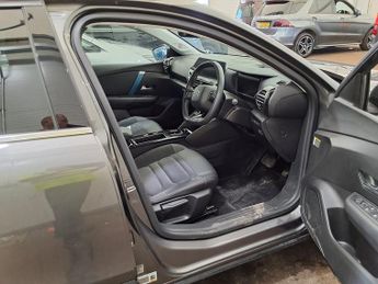 CITROEN e-C4 50kWh Shine Plus Hatchback 5dr Electric Auto (7.4kW Charger) (13