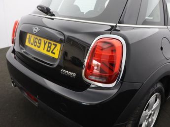 MINI HATCH 1.5 Cooper Classic Hatchback 5dr Petrol Manual Euro 6 (s/s) (136