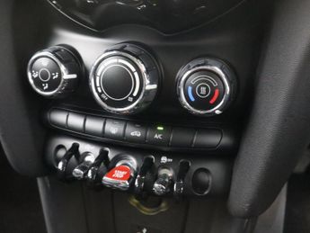 MINI HATCH 1.5 Cooper Classic Hatchback 5dr Petrol Manual Euro 6 (s/s) (136