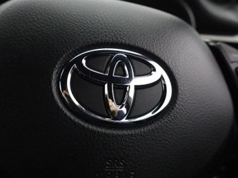 TOYOTA C-HR 1.8 VVT-h GPF Design SUV 5dr Petrol Hybrid CVT Euro 6 (s/s) (122