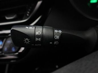TOYOTA C-HR 1.8 VVT-h GPF Design SUV 5dr Petrol Hybrid CVT Euro 6 (s/s) (122