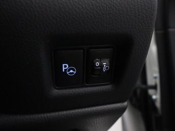 TOYOTA C-HR 1.8 VVT-h GPF Design SUV 5dr Petrol Hybrid CVT Euro 6 (s/s) (122