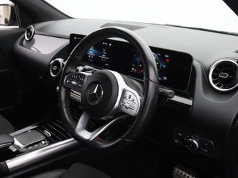 MERCEDES-BENZ GLA CLASS 2.0 GLA250 AMG Line (Executive) SUV 5dr Petrol 8G-DCT Euro 6 (s/