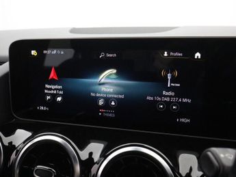 MERCEDES-BENZ GLA CLASS 2.0 GLA250 AMG Line (Executive) SUV 5dr Petrol 8G-DCT Euro 6 (s/