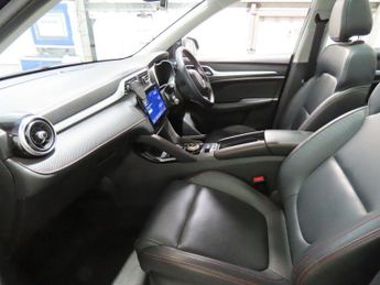 MG MG ZS 72.6kWh Trophy Long Range SUV 5dr Electric Auto (156 ps)