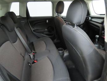 MINI HATCH 1.5 Cooper Classic Hatchback 5dr Petrol Manual Euro 6 (s/s) (136