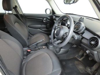 MINI HATCH 1.5 Cooper Classic Hatchback 5dr Petrol Manual Euro 6 (s/s) (136