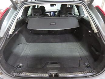 VOLVO V90 2.0 T4 Momentum Plus Estate 5dr Petrol Auto Euro 6 (s/s) (190 ps