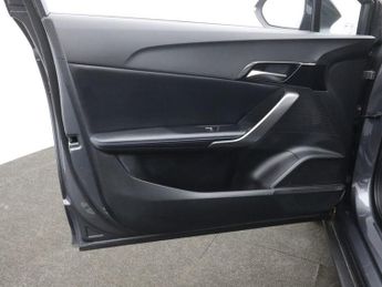 MG MG 4 64kWh SE Long Range Hatchback 5dr Electric Auto (203 ps)