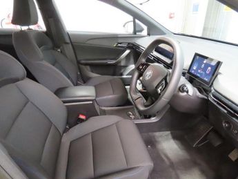 MG MG 4 64kWh SE Long Range Hatchback 5dr Electric Auto (203 ps)
