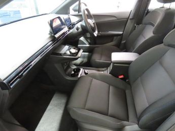 MG MG 4 64kWh SE Long Range Hatchback 5dr Electric Auto (203 ps)