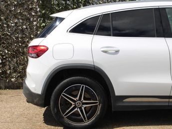 MERCEDES-BENZ EQA EQA 350 66.5kWh AMG Line SUV 5dr Electric Auto 4MATIC (292 ps)