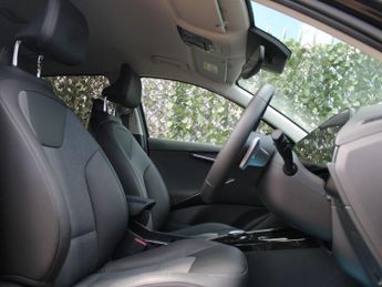 KIA NIRO 64.8kWh 3 SUV 5dr Electric Auto (201 bhp)