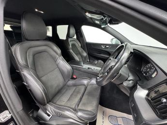 VOLVO XC60 2.0 T5 R-Design Pro SUV 5dr Petrol Auto AWD Euro 6 (s/s) (250 ps