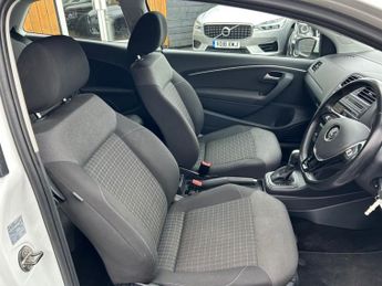 VOLKSWAGEN POLO 1.2 TSI BlueMotion Tech SE Hatchback 3dr Petrol DSG Euro 6 (s/s)