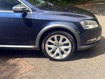 VOLKSWAGEN PASSAT 2.0 TDI BlueMotion Tech Alltrack Estate 5dr Diesel DSG 4Motion E