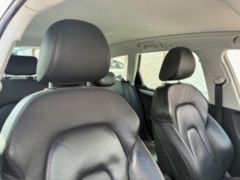 AUDI A4 AVANT 2.0 TDI SE Technik Estate 5dr Diesel Multitronic Euro 5 (s/s) (1