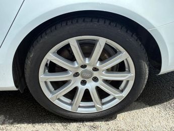 AUDI A4 AVANT 2.0 TDI SE Technik Estate 5dr Diesel Multitronic Euro 5 (s/s) (1