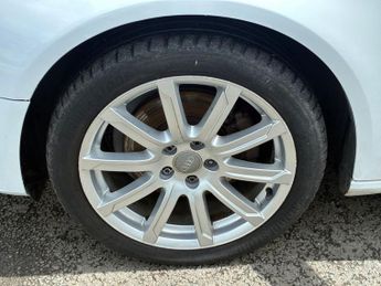 AUDI A4 AVANT 2.0 TDI SE Technik Estate 5dr Diesel Multitronic Euro 5 (s/s) (1