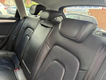 AUDI A4 AVANT 2.0 TDI SE Technik Estate 5dr Diesel Multitronic Euro 5 (s/s) (1