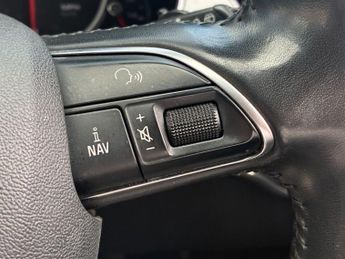 AUDI A4 AVANT 2.0 TDI SE Technik Estate 5dr Diesel Multitronic Euro 5 (s/s) (1