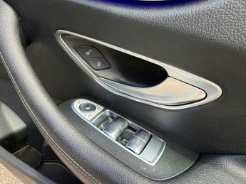 MERCEDES-BENZ E-CLASS 2.0 E220d AMG Line Coupe 2dr Diesel G-Tronic+ Euro 6 (s/s) (194 