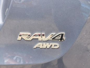 TOYOTA RAV4 2.2 D-CAT Invincible SUV 5dr Diesel Auto 4WD Euro 5 (150 ps)