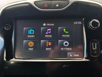 RENAULT CLIO 1.5 dCi Dynamique S Nav Hatchback 5dr Diesel Auto Euro 6 (90 ps)