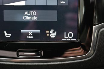 VOLVO XC90 2.0 B5 MHEV R-Design Pro SUV 5dr Diesel Hybrid Auto 4WD Euro 6 (