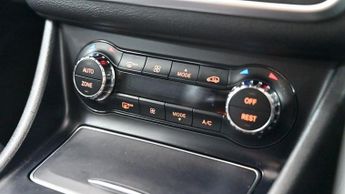 MERCEDES-BENZ CLA 2.1 CLA220d AMG Line Coupe 4dr Diesel 7G-DCT Euro 6 (s/s) (177 p