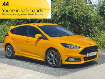 Ford Focus 2.0 TDCi ST-3 Hatchback 5dr Diesel Manual Euro 6 (s/s) (185 ps)