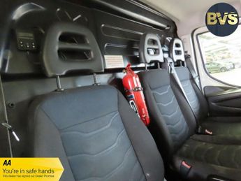 IVECO DAILY 2.3 TD 12V 35S 3520 (Business) Panel Van 5dr Diesel Manual L2 (1
