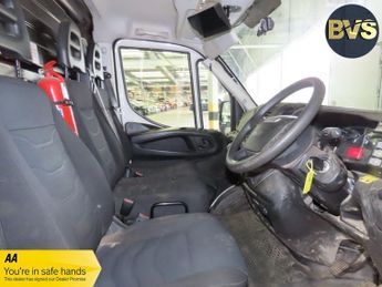 IVECO DAILY 2.3 TD 12V 35S 3520 (Business) Panel Van 5dr Diesel Manual L2 (1