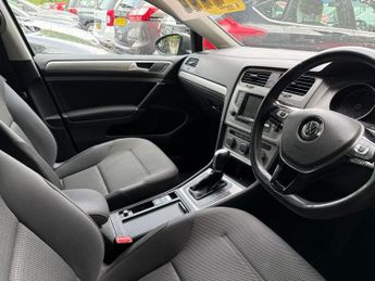 VOLKSWAGEN GOLF 1.6 TDI BlueMotion Tech Match Hatchback 5dr Diesel DSG Euro 5 (s