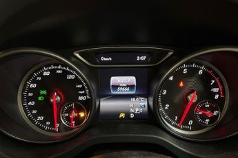 MERCEDES-BENZ GLA CLASS 1.6 GLA200 AMG Line (Executive) SUV 5dr Petrol 7G-DCT Euro 6 (s/