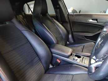 MERCEDES-BENZ GLA 1.6 GLA180 AMG Line Edition SUV 5dr Petrol 7G-DCT Euro 6 (s/s) (