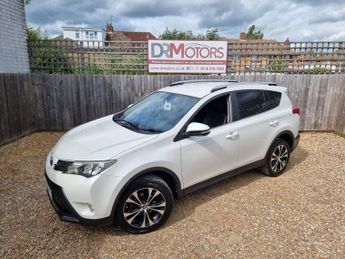 TOYOTA RAV4 2.2 D-CAT Invincible SUV 5dr Diesel Auto 4WD Euro 5 (150 ps)