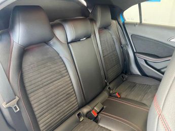 MERCEDES-BENZ A-CLASS 2.1 A200d AMG Line (Premium Plus) Hatchback 5dr Diesel 7G-DCT Eu