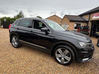 VOLKSWAGEN TIGUAN 2.0 TDI BlueMotion Tech SEL SUV 5dr Diesel DSG 4Motion Euro 6 (s