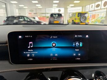MERCEDES-BENZ A-CLASS 1.5 A180d Sport (Executive) Hatchback 5dr Diesel 7G-DCT Euro 6 (