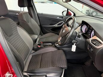 VAUXHALL ASTRA 1.4i Turbo SRi Hatchback 5dr Petrol CVT Euro 6 (s/s) (145 ps)