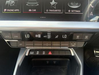 AUDI A3 1.0 TFSI 30 S line Sportback 5dr Petrol S Tronic Euro 6 (s/s) (1