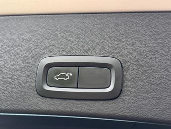 VOLVO XC40 2.0 D3 Inscription Pro SUV 5dr Diesel Auto Euro 6 (s/s) (150 ps)