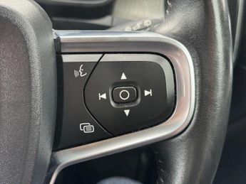 VOLVO XC40 2.0 D3 Inscription Pro SUV 5dr Diesel Auto Euro 6 (s/s) (150 ps)