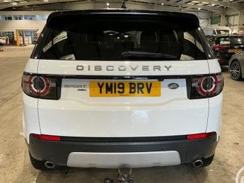 LAND ROVER DISCOVERY SPORT 2.0 TD4 HSE SUV 5dr Diesel Auto 4WD Euro 6 (s/s) (180 ps)